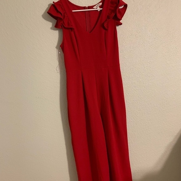 ❤️VALENTINES DAY COLLECTION: Red Ruffled Sleeve Jumpsuit Size 7 - Picture 3 of 9